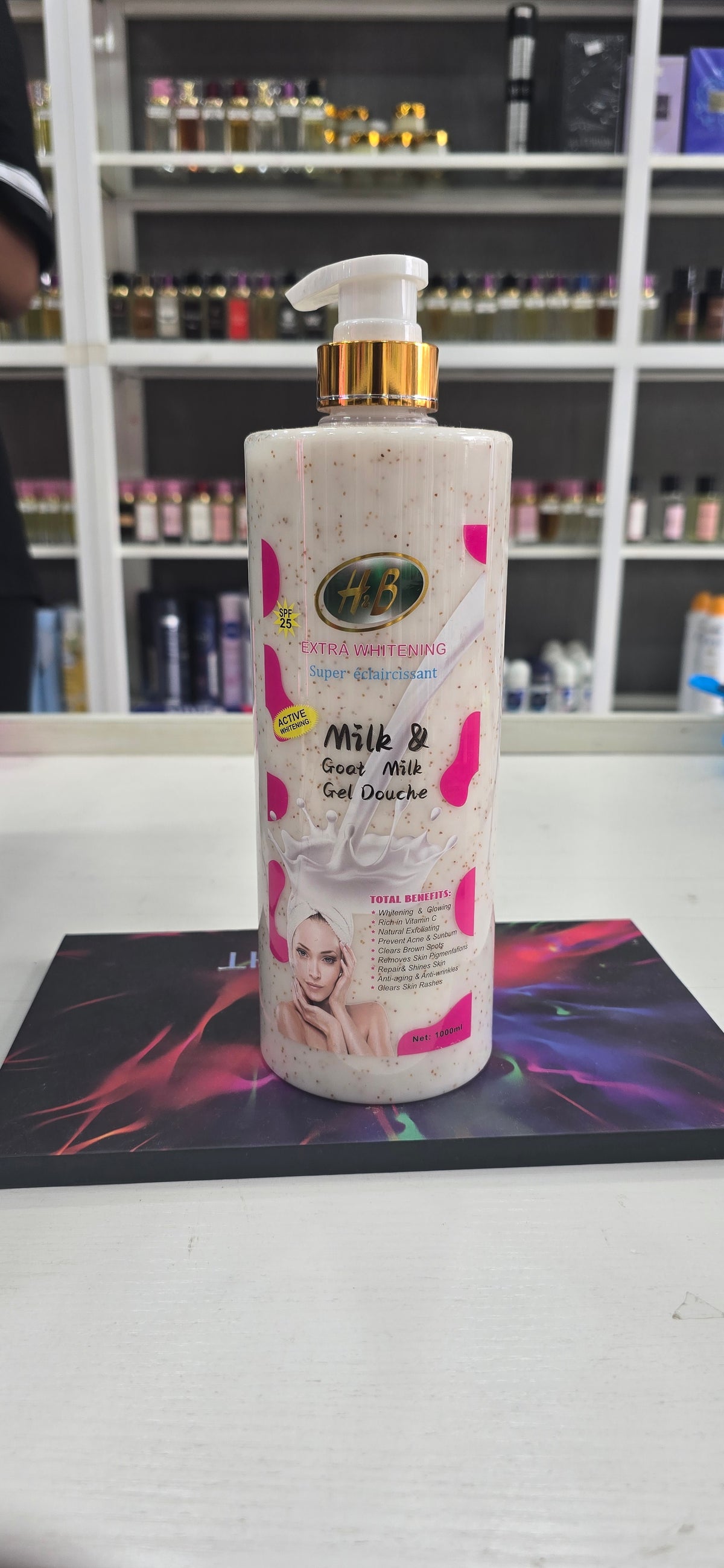 HB GEL DOUCHE EXTRA WHITENING MILK ET GOAT MILK